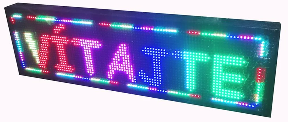Farebná svetelná LED reklama panel na bežiaci text 136x25cm