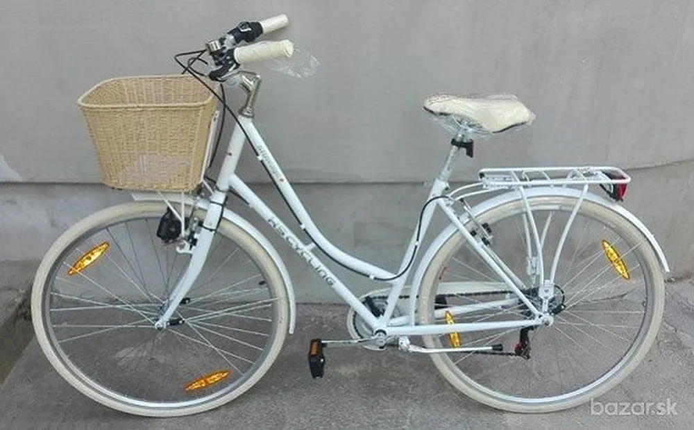 Dámsky bicykel 6 prevodov 19” rám 28” kolesá + košík + lampy