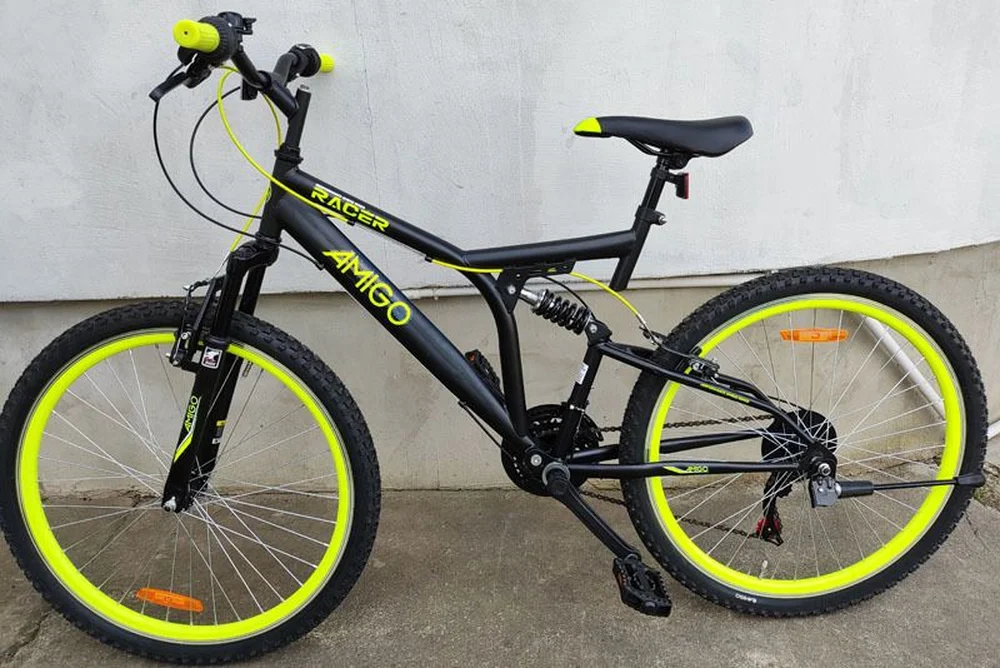 Celoodprúžený horský bicykel AMIGO RACER 19" rám, 26" kolesá, 3x6 prevodov SHIMANO