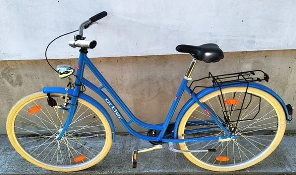 Klasický dámsky bicykel Ortler s jedným prevodom - bez prehadzovačky, 20" rám, 28" kolesá, svetlá