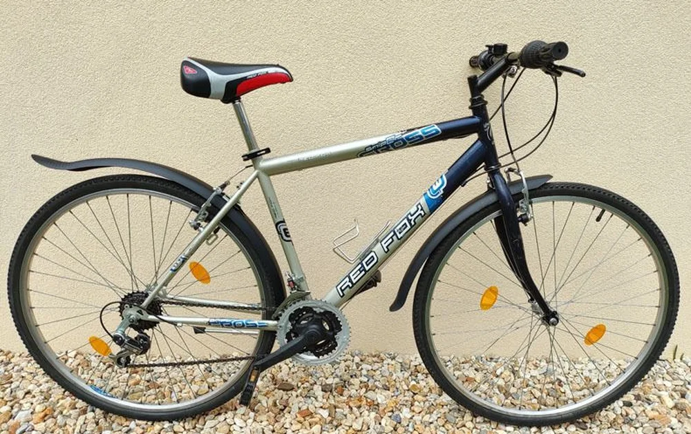 Zachovalý cestný trekingový bicykel RED FOX Snipe Cross 19" rám 28" kolesá