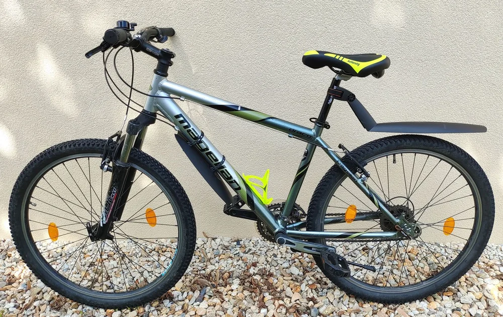 Zachovalý odprúžený horský bicykel MAGELLAN DRACO 16,5" ALUMINIUM rám