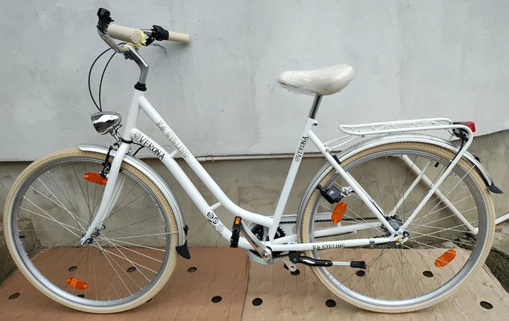 NOVÝ elegantný cestný trekingový bicykel VERONA 21" rám 28" kolesá, 3prevody SHIMANO NEXUS, svetlá
